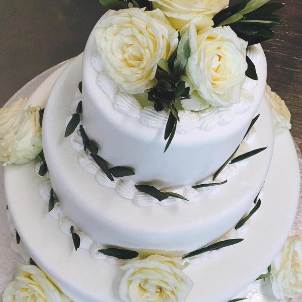emeral-bakery-pastry-shop-corfu-gamos-baptisi-wedding-cake-2